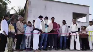 सिमडेगा: सिमडेगा प्रिंस चौक में निशुल्क आत्मरक्षा प्रशिक्षण शिविर शुरू, महिलाओं व बच्चियों को मिलेगा विशेष प्रशिक्षण