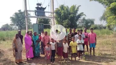 सिमडेगा: सेवई के विशनपुर गांव में आजादी के बाद पहली बार पहुंची बिजली, प्रखंड प्रमुख ने किया उद्घाटन