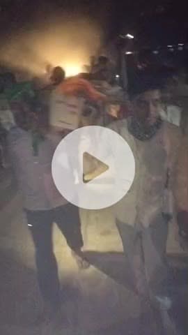 कांके: ग्राम चौरासी मनेर में अरथी निकाल कर चुनाव आयोग ज्ञानेश कुमार का पुतला दहन किया गया राजद नेता  गौरी शंकरयादव के नेतृत्व म