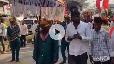 धरमपुरी: डी प्रांगण में जनजातीय गौरव दिवस मनाया गया, विधायक समेत कई लोग शामिल हुए, बिरसा मुंडा की रंगोली बनी