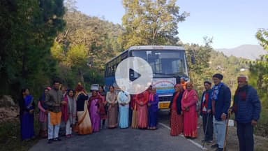 टिहरी: मातृ पितृ तीर्थाटन योजना के अंतर्गत 31 वरिष्ठ नागरिकों को श्री बद्रीनाथ धाम की यात्रा पर भेजा गया