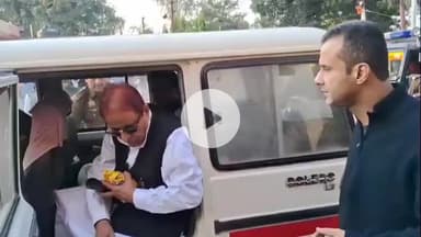 रामपुर: एमपी एमएलए कोर्ट से दो पैन कार्ड मामले में सजा के बाद आजम खान और अब्दुल्ला आजम खान को रामपुर जेल भेजा गया