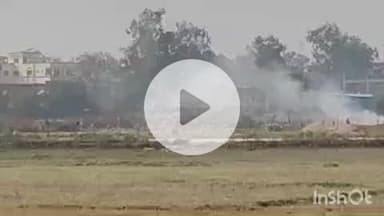 बलरामपुर: जिला प्रशासन की चेतावनी के बावजूद सदर विकासखंड में खेतों में पराली जलना नहीं रुक रहा