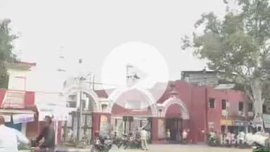 बलरामपुर: चीनी मिल बलरामपुर ने गन्ना पेराई सत्र की शुरुआत वैदिक मंत्रों एवं हवन पूजन के साथ की, डीएम व एसपी भी रहे मौजूद