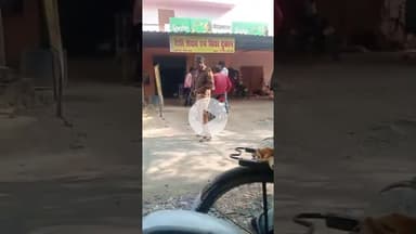 शराब दुकान के बाहर नशे में धुत PRD जवान का झूमते हुए वीडियो वायरल