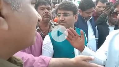 शिवपुरी: मूंगफली ठगी से आक्रोशित किसानों ने सिरसौद-पिछोर रोड पर किया चक्काजाम, व्यापारी पर कार्रवाई की मांग