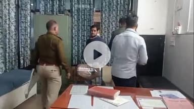 झालरापाटन: झालावाड़ के कोटा रोड स्थित NH-52 जालमपुरा में कार और ट्रक की भिड़ंत में 5 में से 2 घायलों को झालावाड़ से कोटा किया रेफर