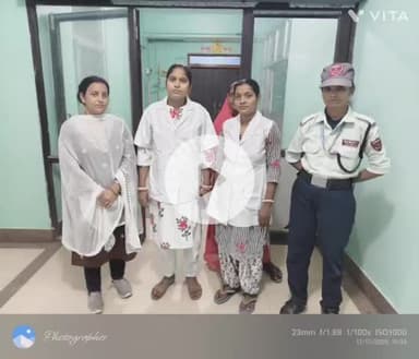 मनसाही  :- अमदाबाद से प्रसव कराने आई महिलाओं ने एक साथ तीन लड़के को दिया जन्म।