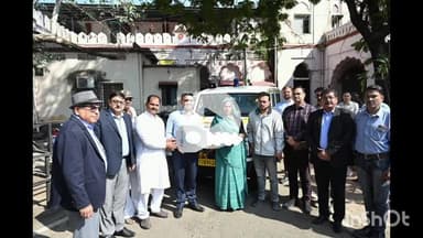 पीथमपुर: कलेक्टर प्रियंक मिश्रा ने ग्राम पंचायत दिग्ठान की सरपंच शांताबाई को एंबुलेंस प्रदान की, ग्रामीणों को मिलेगी राहत