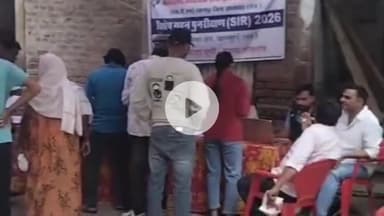 झालरापाटन: झालावाड़ में SIR अभियान ने पकड़ी गति, 3.81 लाख से अधिक गणना प्रपत्र हुए डिजिटाइज्ड, डीएम ने ऑनलाइन फॉर्म भरने की अपील