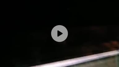 आज सोमवार को अभी रात्रि 10 बजे शिवपुरी से नरवर आते समय रास्ता पार करके बाउंड्री पर दिखा तेदुआ/शेर

#sher