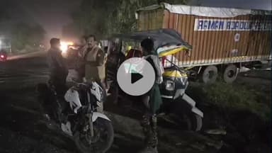 हमीरपुर: सुमेरपुर कस्बे में पुलिस चौकी के सामने आगे जा रहे वाहन से टकराकर ऑटो चालक घायल हुआ