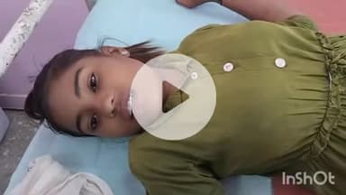 बिधूना: तहसील क्षेत्र के पुरवा सत्तू गांव के उच्च प्राथमिक विद्यालय में छात्रा को सर्प ने काटा, सर्प के साथ अस्पताल पहुंचे