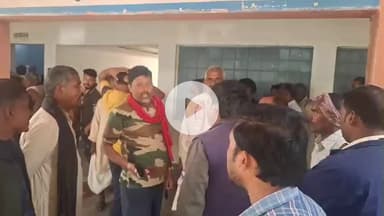 महनार: महनार में गेहूं बीज की भारी किल्लत, कृषि बीज भंडार पर किसानों की उमड़ी भीड़