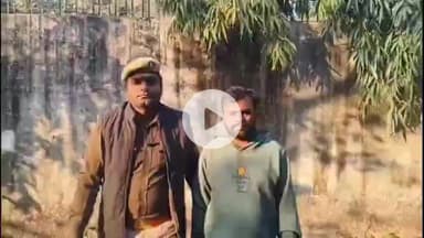 नौगावां सादात: जान से मारने की कोशिश और अन्य कई धाराओं में फरार युवक को पुलिस ने किया गिरफ्तार