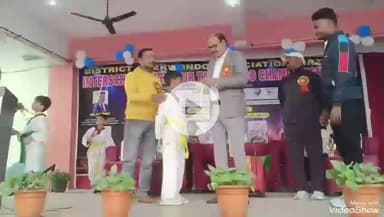 मिर्ज़ापुर: इंटर स्कूल ताइक्वांडो प्रतियोगिता का उद्घाटन 96 विधायक रिंकी कोल ने किया, आयोजन प्लेवे स्कूल नारघाट में हुआ