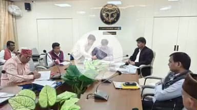 चंदौली: 50 लाख से अधिक लागत वाली परियोजनाओं की समीक्षा बैठक विकास भवन में संपन्न, कार्यों में लापरवाही पर डीएम ने जताई नाराजगी