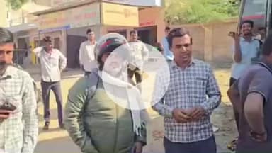 बाड़मेर: बाड़मेर-चौहटन रोड पर हादसा, स्लीपर बस ने बाइक को मारी टक्कर, 2 युवक गंभीर रूप से घायल