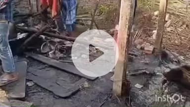 बखरी: मोहनपुर के अग्नि पीड़ितों की मदद के लिए आगे आए विधायक, निजी कोष से की सहायता