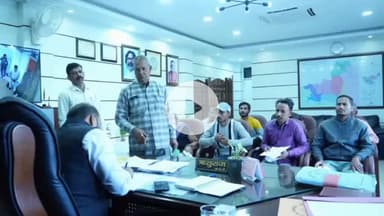 कोडरमा: उपायुक्त के जनता दरबार में लोगों ने आवास योजना का लाभ दिलाने व ज़मीन विवाद में राहत देने समेत कई शिकायतें रखीं