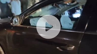 कानपुर: गीता नगर मेट्रो स्टेशन के पास स्कोडा कार अनियंत्रित होकर डिवाइडर से टकराई, बाल-बाल बचे लोग