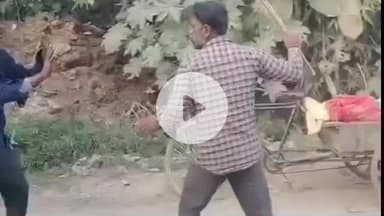 शाहजहांपुर: सिधौली के पैना बुजुर्ग गांव में दबंगों ने एक दलित के साथ की मारपीट, घटना का वीडियो हुआ वायरल