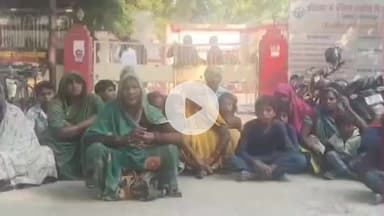 मिर्ज़ापुर: पड़री थाना क्षेत्र के दुल्हापुर गांव के पीड़ित परिवार ने पटीदार द्वारा जमीन कब्जा करने पर कलेक्ट्रेट में धरना दिया