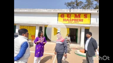 सिसई: उपायुक्त प्रेरणा दीक्षित ने नागफेनी क्षेत्र का निरीक्षण किया, अस्पताल से विद्यालय तक व्यवस्थाओं की समीक्षा की