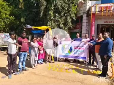 जगदलपुर: विश्व टॉयलेट डे पर सुलभ शौचालय में जागरूकता कार्यक्रम स्वच्छता के संकल्प के साथ संपन्न, महापौर संजय पांडे भी हुए शामिल