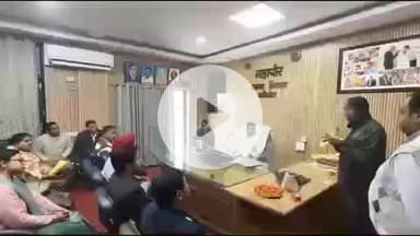 ऋषिकेश: नगर निगम में अब घर बैठे हाउस टैक्स जमा करने के लिए ऑनलाइन पोर्टल मेयर की मौजूदगी में हुआ लॉन्च