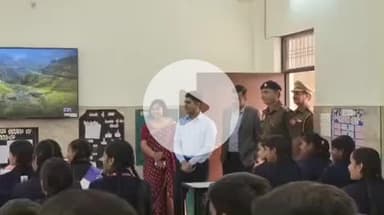 बहराइच: पुलिस ने मॉडर्न स्कूल का निरीक्षण किया, PAC सीतापुर के सेनानायक व बाराबंकी की टीम शामिल