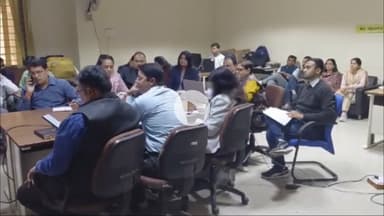 इंदौर: चुनाव आयोग ने वीसी द्वारा कलेक्टर्स से की चर्चा, SIR को लेकर हुए काम की जानकारी ली