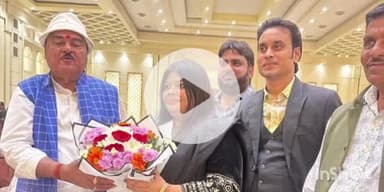 फतुहा: फतुहा विधान सभा से चौथी बार जीतने वाले डॉक्टर रामानंद यादव को बधाई देने वालों का लगा तांता