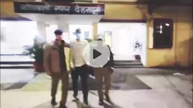 देहरादून: बसंत विहार थाना पुलिस ने फर्जी वीआईपी गाड़ी को पकड़ा, आरोपी को किया गिरफ्तार