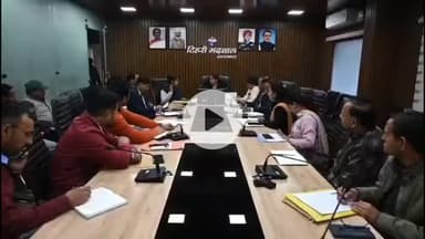 टिहरी: जनपद को प्लास्टिक मुक्त बनाने की दिशा में बड़ा कदम, DM ने जनप्रतिनिधियों, अधिकारियों और होटल एसोसिएशन के साथ की बैठक