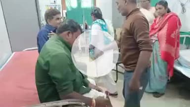 घोसी: हाटी मोड़ के पास सड़क दुर्घटना में बाइक सवार दो लोग जख्मी, पीएचसी घोसी में इलाज जारी