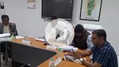 जगदलपुर: कमिश्नर की अध्यक्षता में मेडिकल कॉलेज की स्वशासी प्रबंधकारणी समिति की बैठक, मरीजों को बेहतर चिकित्सा सुविधा पर चर्चा