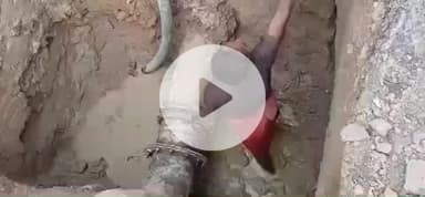 चितईपुर चौराहा के पास जल निगम की लीकेज पाइप का मरम्मत कार्य शुरू, क्षेत्रवासियों को परेशानियों का सामना करना पड़ता था