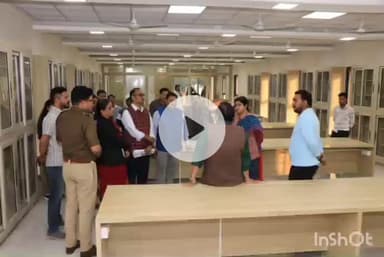 झाबुआ: झाबुआ में प्रभारी मंत्री डॉ. कुंवर विजय शाह ने नवनिर्मित पुस्तकालय का किया निरीक्षण