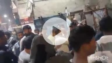 वाराणसी के हुकूलगंज में युवकों ने युवक को सड़क पर पीटा, उत्पात मचाया