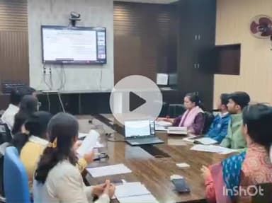 झाबुआ: झाबुआ में नीति आयोग के सीईओ द्वारा आकांक्षी जिला कार्यक्रम हेतु वीडियो कॉन्फ्रेंसिंग द्वारा बैठक