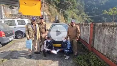 टिहरी: 678 ग्राम अवैध चरस के साथ ऑटो कार में सवार दो शातिर तस्कर गिरफ्तार, मुकदमा पंजीकृत