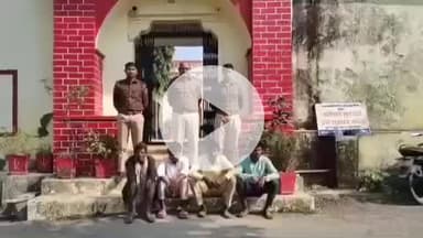 झौथरी: धंबोला पुलिस ने सारोली में एक घर में घुसकर मारपीट करने के मामले में फरार चार आरोपियों को किया गिरफ्तार