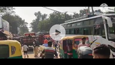 चेनारी: संत सिंह चौक पर लग रहा है जाम