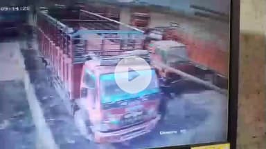 खंडवा नगर: आयशर से बैटरी चोरी के मामले में सीसीटीवी में दिखे दो लोग, पदम नगर थाने में शिकायत दर्ज