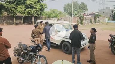 नरवर: ऑपरेशन मुस्कान के तहत पीएम श्री कन्या विद्यालय में छात्राओं को किया जागरूक