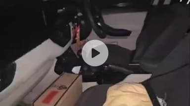 खड्डा: कुशीनगर में अवैध शराब तस्करी का बड़ा खुलासा, लग्ज़री कार से नदी किनारे तक बेखौफ तस्करों का 'खुला खेल', वीडियो वायरल