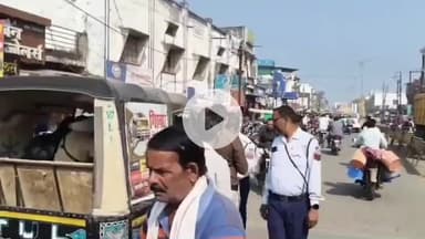 बीना: सर्वोदय चौराहे पर ऑटो व ई-रिक्शा चालकों पर पुलिस की कार्रवाई, चालान काटे गए