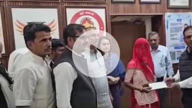 बाड़मेर: गूंगा गांव निवासी खेताराम जी के ड्यूटी के दौरान आकस्मिक निधन पर कंपनी ने परिजनों को 25 लाख की आर्थिक सहायता का चेक सौंपा