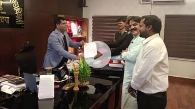 लोहरदगा: लोहरदगा भाजपा ने धान क्रय शीघ्र शुरू करने की मांग को लेकर राज्यपाल के नाम उपायुक्त को सौंपा मांगपत्र